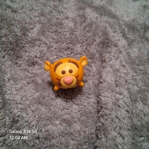 Disney Tsum Tsum Tigger Vinyl Figure